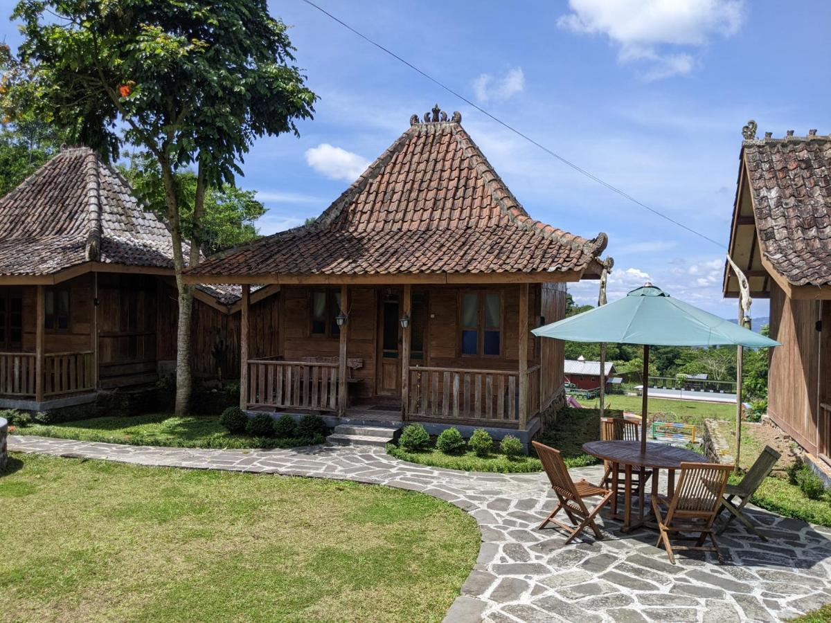 Le Desa Resort Syariah Wonosobo Exterior photo