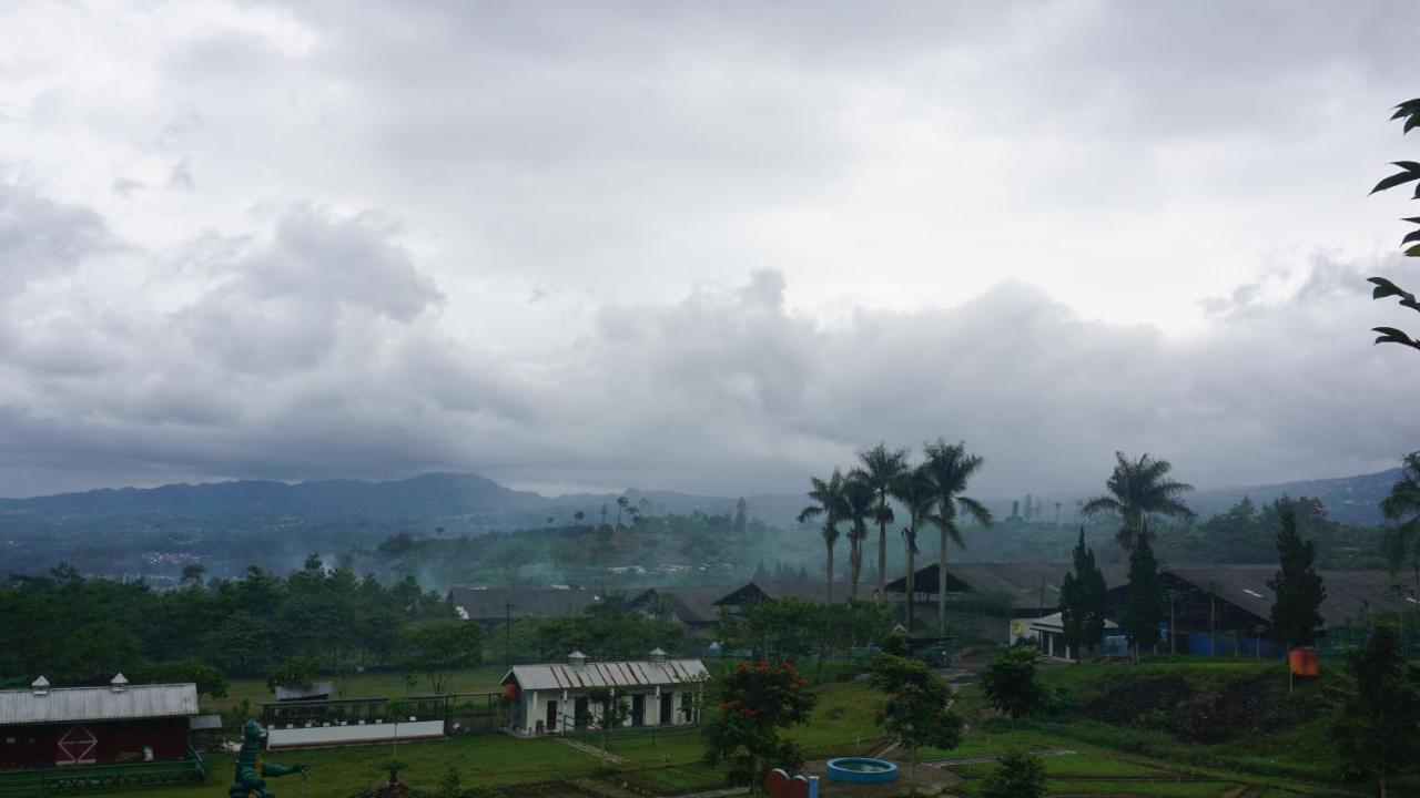 Le Desa Resort Syariah Wonosobo Exterior photo