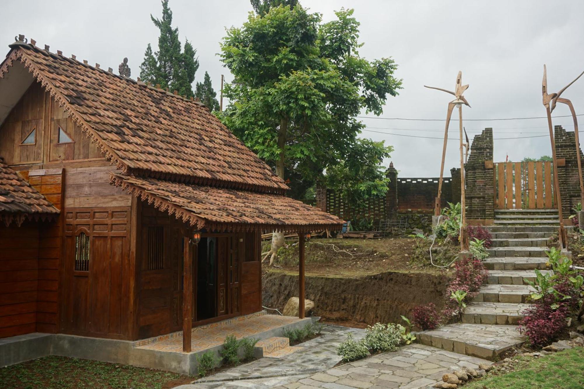 Le Desa Resort Syariah Wonosobo Exterior photo